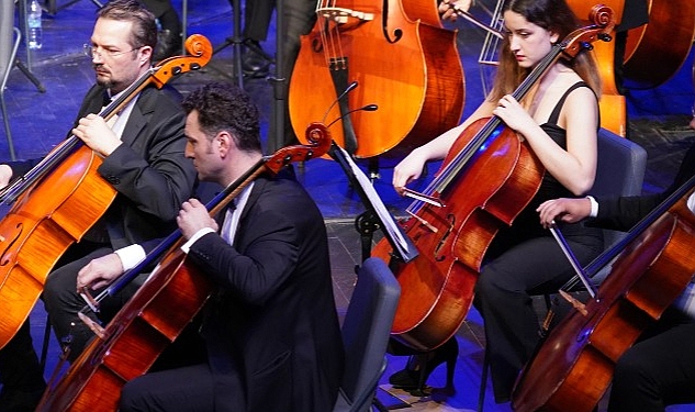100'üncü yılda 100 korist Balkan Senfoni'yle sahnede!