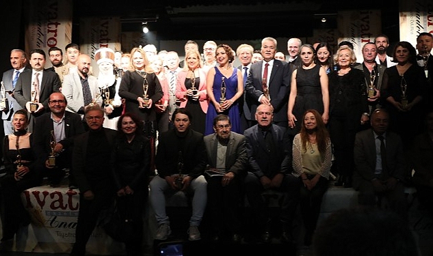 Tiyatro Gazetesi Uluslararası 8. Tiyatro Ödülleri'nde Şehir Tiyatroları'na 2 Ödül