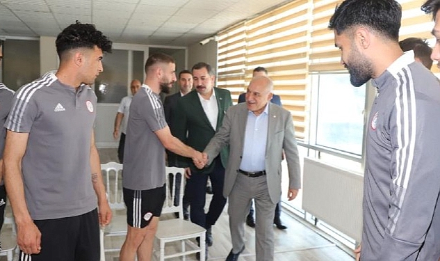TFF Başkanı Büyükekşi'den, Karbel Karaköprü Belediye Spor'a Ziyaret