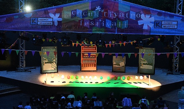 Kadıköy'de Çocuk Tiyatro Festivali devam ediyor