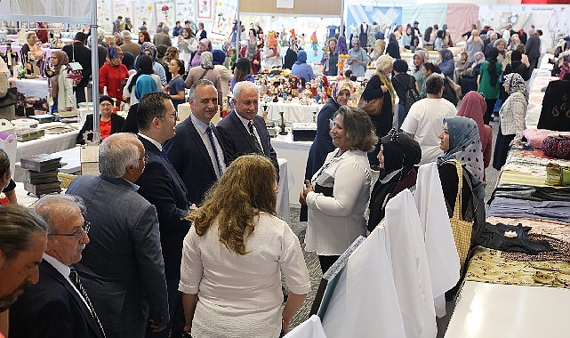 Karaman Belediyesi Yıl Sonu Sergisi açıldı