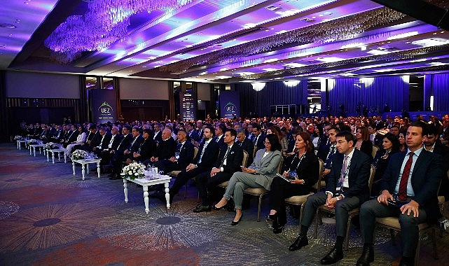 Dünya Liderleri Uludağ Ekonomi Zirvesi'nde! Uludağ Ekonomi Zirvesi'nin açılış konuşmasını Hazine ve Maliye Bakanı Mehmet Şimşek yapacak