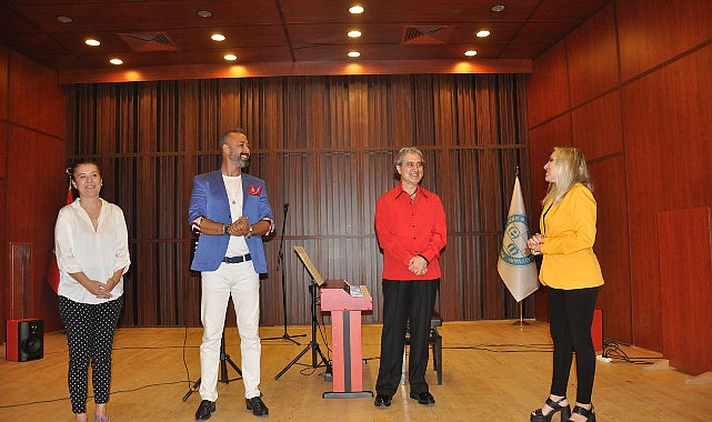 Ege Üniversitesi (EÜ) Devlet Türk Musikisi Konservatuarı (DTMK) tarafından “Valslerden Semailere" müzik dinletisi düzenlendi